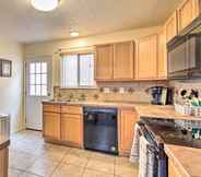 Others 2 Comfy Albuquerque Townhome < 6 Mi to Downtown