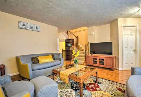 Others Burtonsville Townhome 20 Mi to DC!