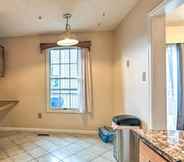 Others 6 Burtonsville Townhome 20 Mi to DC!