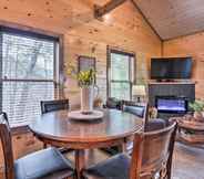 Lain-lain 5 Quiet Pigeon Forge Cabin w/ Hot Tub!