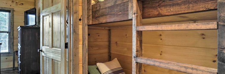 Others Pigeon Forge Cabin: Private Hot Tub & Views!