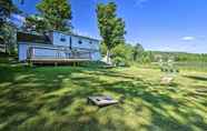 Others 3 Updated Canaan Farmhouse: Pond & Sunset Views!