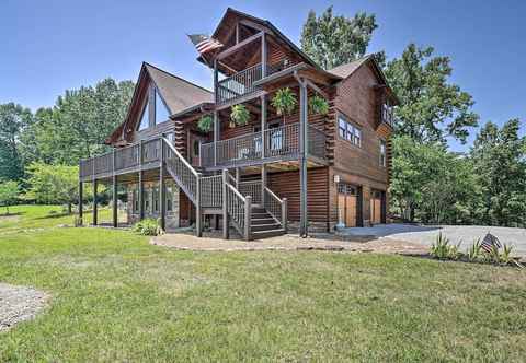 Others Idyllic 'lakeview Lodge' w/ Private Hot Tub!