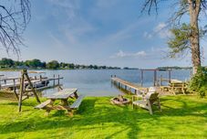 其他 Bayfront Home w/ Dock & Deck in Wolcott!