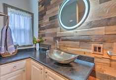 Others 3 Pet-friendly Loft Vacation Rental w/ Fire Pit!