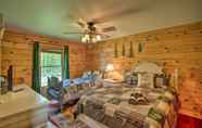 Others 2 Pocono Cabin Retreat w/ Deck ~ 9 Mi to Hickory Run