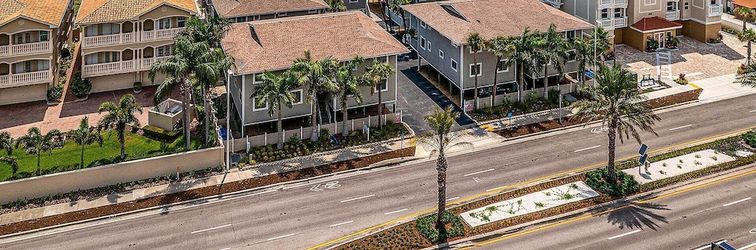 Lainnya Walk to Beach: Condo w/ Deck in Indian Shores