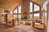 Others Gorgeous Alton Cabin w/ Deck + Mountain Views