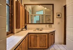 その他 2 Enchanting Escape w/ Hot Tub, Decks & Views!