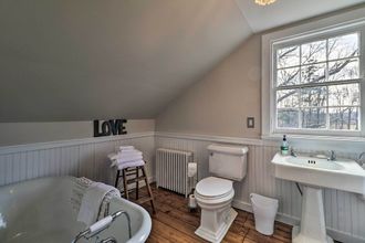 其他 4 Spacious Stone Ridge Family Home: 6 Private Acres!