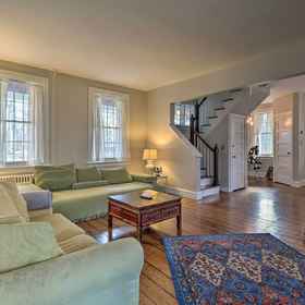 Imej utama 1 Spacious Stone Ridge Family Home: 6 Private Acres!, Mohonk Golf Course Hotels