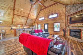 Others 4 Talihina Retreat w/ Kiamichi River Access!