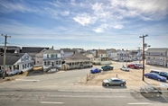 Others 3 Modern Hampton Beach Condo <1/2 Mi to the Beach!