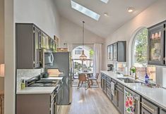 其他 2 1 Mi to Drinks & Dining: Getaway in Grants Pass