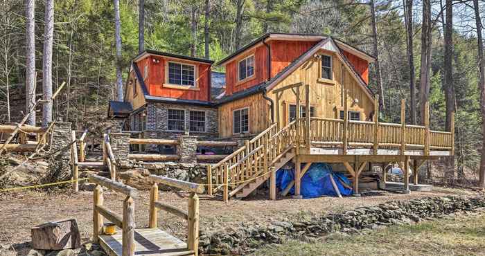 Others Spacious Escape w/ Deck & Ponds Near Skiing!