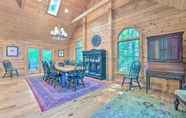 Lainnya 5 Luxury Cabin w/ Deck < 5 Miles to Sapphire Valley!