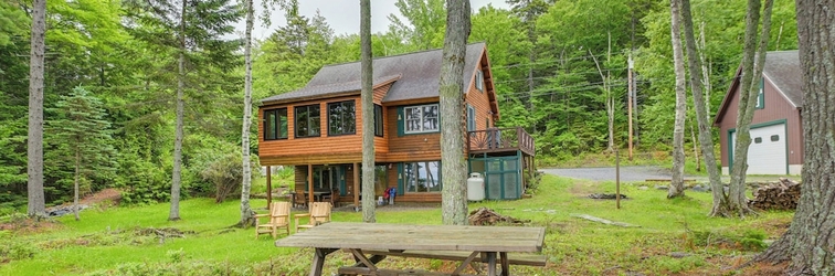 Khác Lakefront Maine Retreat w/ Deck, Dock & Fire Pit!