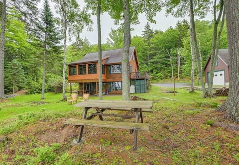 Others Lakefront Maine Retreat w/ Deck, Dock & Fire Pit!