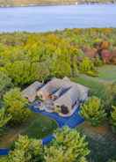 Primary image Luxurious Finger Lakes Home w/ Home Gym, Game Room