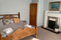 Others 3 Bedroom Cottage, Sleeps 5 Village Location