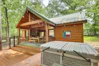 Others Luxury Lake Livingston Cabin w/ Deck & Hot Tub!