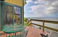 อื่นๆ 2 Lake Champlain Cottage w/ Kayak & Private Dock!