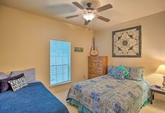 Others 5 Private Dock & Fire Pit: Cedar Creek Lake Home
