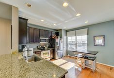 อื่นๆ 2 2 Mi to Beach: Townhome w/ Breezy Balcony!