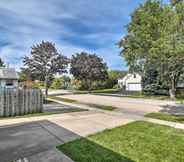 Others 6 Glendale Heights Home With Office and Backyard!