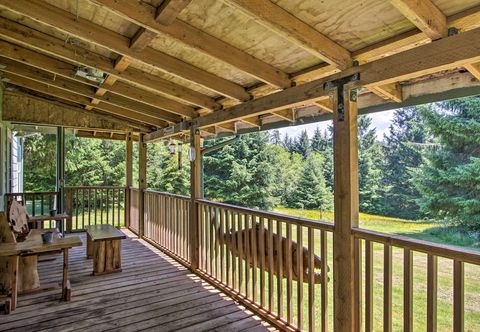 Others Serene South Bend Family Escape; Dogs Welcome