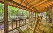 Lain-lain 3 Scenic Creekside Cabin w/ Wraparound Porch!