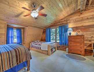 Lain-lain 2 Scenic Creekside Cabin w/ Wraparound Porch!