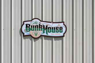 Khác 4 Renovated Bunkhouse on 12-acre Horse Farm!