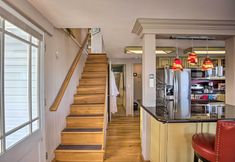 อื่นๆ 5 Waldport Beach House w/ Loft, Grill & Ocean Views!