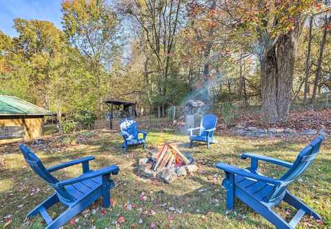 Lainnya Pet-friendly Asheville Home w/ Private Yard!