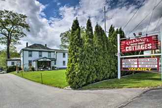 Others 4 Homey Laconia Home w/ Private Porch & Grill