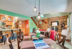 기타 3 Smoky Mountain Cabin w/ Deck & Hot Tub!