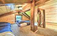 Lainnya 5 Rustic-chic Woodland Hideaway w/ Hot Tub!