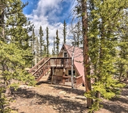 Others 7 Sunny Muddy Moose Cabin w/ Fire Pit & Mtn Views!