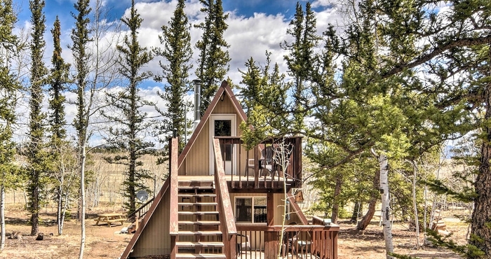 Others Sunny Muddy Moose Cabin w/ Fire Pit & Mtn Views!