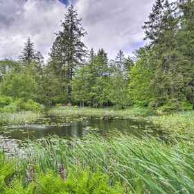 Interior 1 Historic, Victorian Villa w/ Park On-site, Jefferson County Hotels