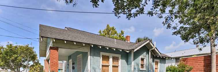 Lainnya Quaint Galveston Home in Central Location!