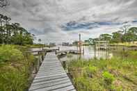 Lainnya Breezy St George Island Escape w/ Private Dock!