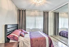 其他 5 Shady & Eclectic Fort Lauderdale Dwelling w/ Yard!