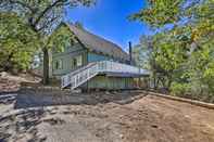 อื่นๆ Tree-lined Lake Arrowhead Cabin, Near Trails!