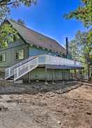 Imej utama Tree-lined Lake Arrowhead Cabin, Near Trails!