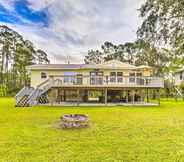 Others 3 Waterfront Home: Spectacular On-site Fishing!