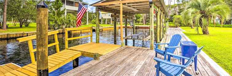 Others Waterfront Home: Spectacular On-site Fishing!