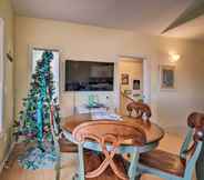 อื่นๆ 2 Oceanfront Oasis in Cedar Key w/ 2 Balconies!