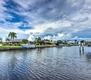 Lain-lain 2 Punta Gorda Getaway w/ Canal Access & Lanai!